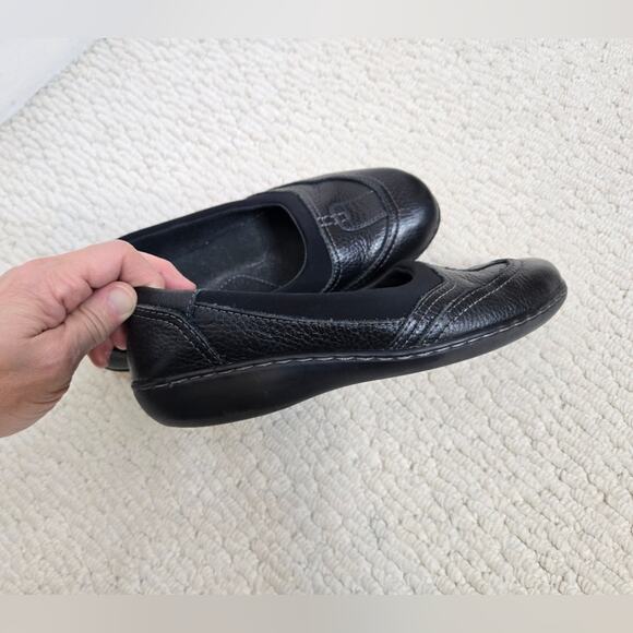 Clarks Womens Slip-On Black Ballet Flats - Picture 5 of 6